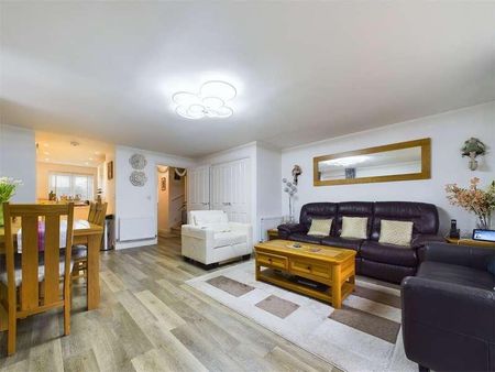 Budd Grove, Winnersh, Wokingham, Berkshire, RG41 - Photo 5