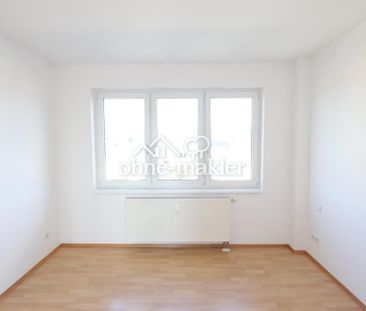 Gemütliche 2-Raum Wohnung mit großem Süd-Balkon, auf Wunsch mit Ein... - Foto 1