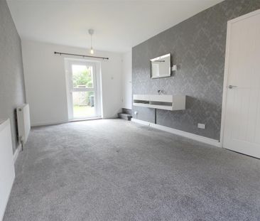3 Bedroom House - Mid Terrace To Let - Photo 1