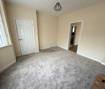 Braden Road, Penn, Wolverhampton - Photo 1