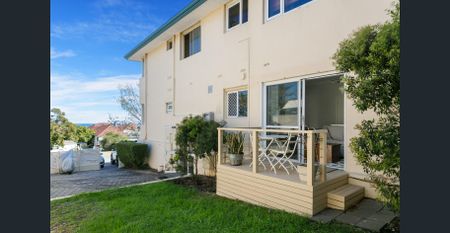 Fully-furnished Studio in Cottesloe - Photo 2