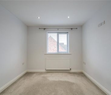 3 bedroom semi-detached house to rent - Photo 4