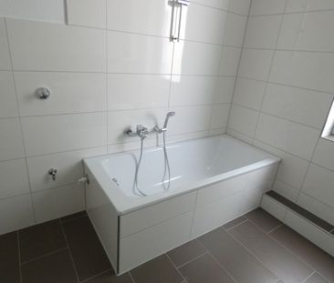 *** Modernisierte 3-Zi-Altbauwohnung mit Loggia in beliebter Lage v... - Photo 4