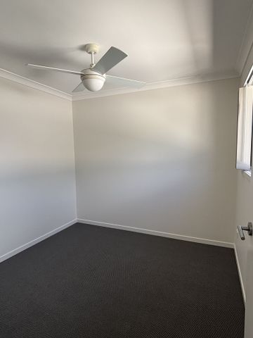 Low Maintenance & Freshly Updated - Photo 4