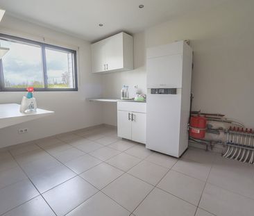 Location Maison 6 pièces 215m² ISNEAUVILLE 76230 - Photo 5