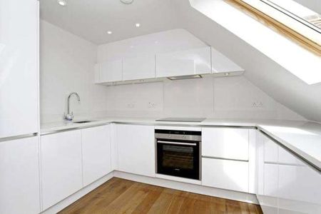 Forming part of this impressive development, this light and bright modern one bedroom apartment on the second floor offers smart luxurious living of excellent quality - Photo 2