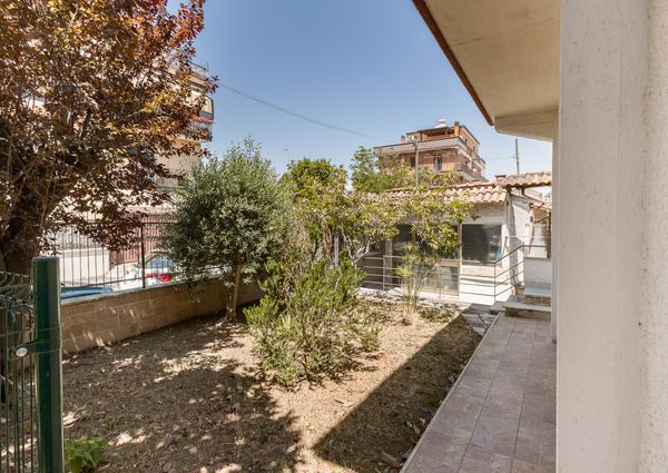 Quadrilocale o più in Via della Palmarola, Roma