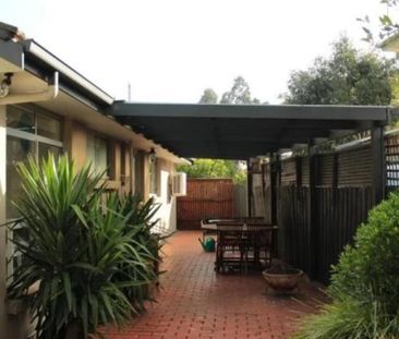 FABULOUS FAMILY HOME! - Photo 6