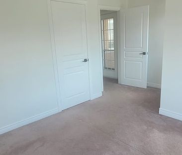 For Lease - 51 Waldron Crescent, Richmond Hill, Ontario - Photo 1