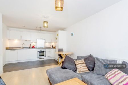 2 bedroom flat to rent - Photo 3