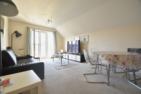 2 bedroom flat to rent - Photo 2