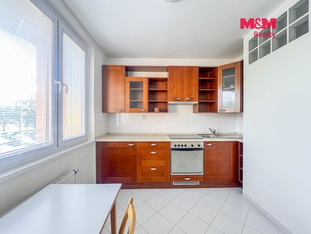 Pronájem bytu 1+1 31 m² - Photo 2