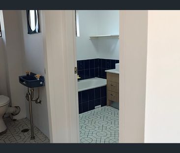 CONVENIENTLY LOCATED! - Photo 2