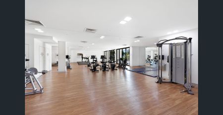 Mantra Residences @ Southport Central - 2 Bedroom Apartment - Photo 5