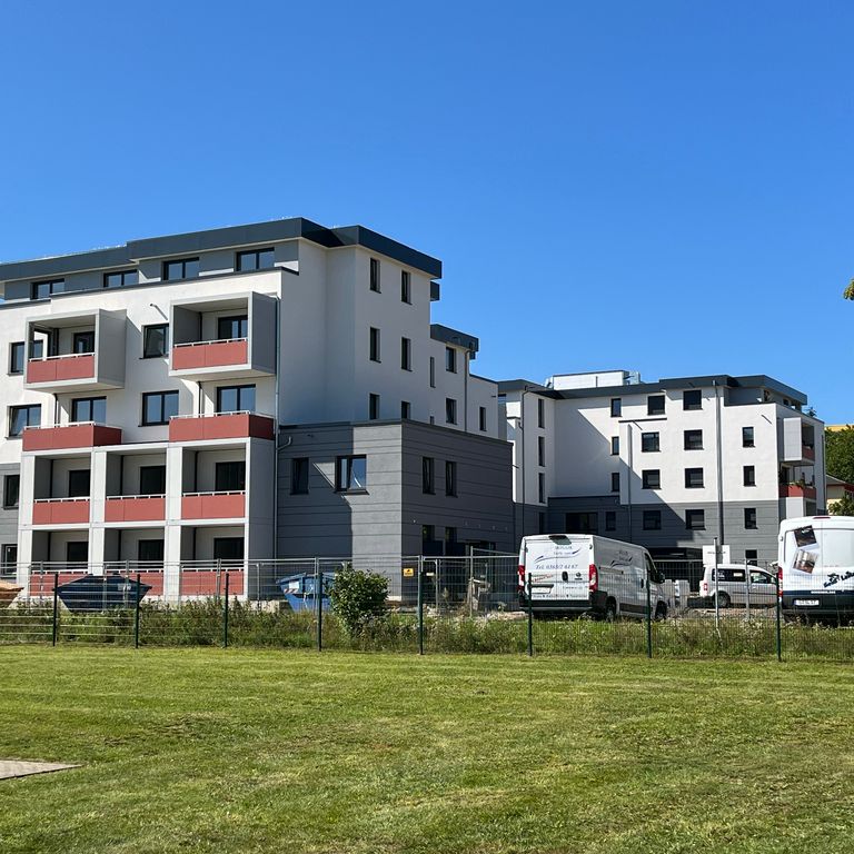 Servicewohnen in barrierefreier 2-Raum-Wohnung mit Dusche und 2 Balkonen - Photo 1