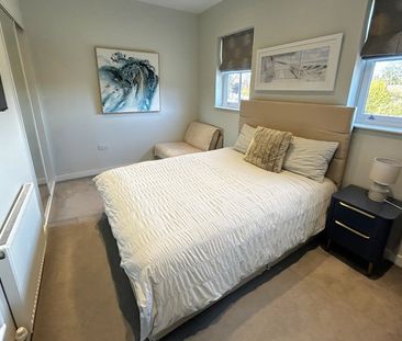 3 Claremont Road, West Byfleet - 1 bedroomProperty for lettings - S... - Photo 3