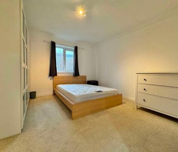 The Quays, Salford Quays, Salford, M50 - Photo 2