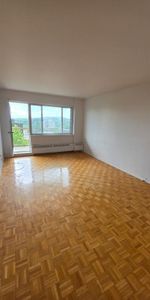 CESSION DE BAIL – 4½ À CÔTE-DES-NEIGES – DISPONIBLE IMMÉDIATEMENT - Photo 3