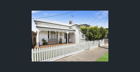 Stunning Newtown Period Home - Photo 3