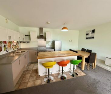 2 Bedroom Apartment To Let - Photo 4