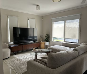Modern two bedroom duplex - Photo 1