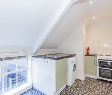 Southfields, Blakesley - Photo 1