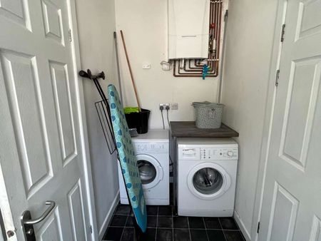 🏡 Traditional HMO Living at 74 Mayfield Street, Hull Room 4 - Double Room - Photo 5