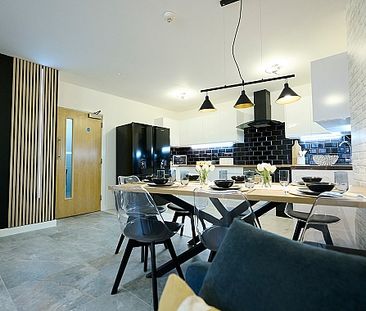 Single Room In Brand New 7-Bedroom En Suite Apartment Just Minutes ... - Photo 5