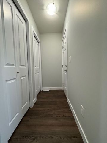 Evergreen - 4 Bedroom House - 755A Marlatte Cres - Photo 2