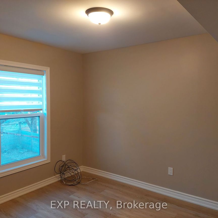 Detached Home For Lease | X8146730 - Photo 1