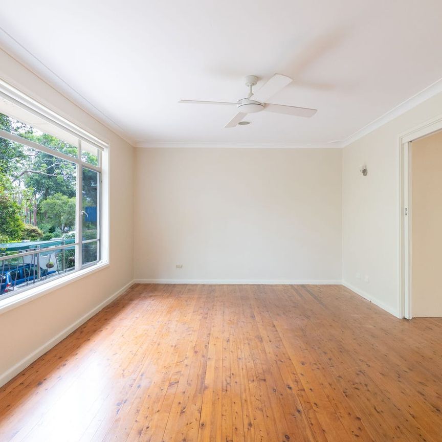 Situated in an elevated position - Photo 1