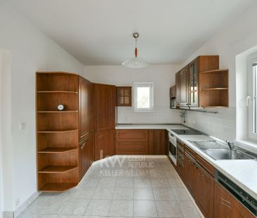 Pronájem rodinného domu 251 m², K vinicím, Praha - Фото 4