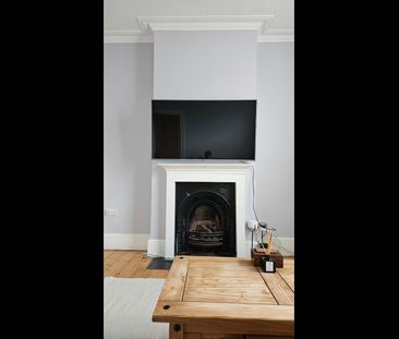 4 Bed Terraced House, Wandsworth Road, SW8 - Photo 4