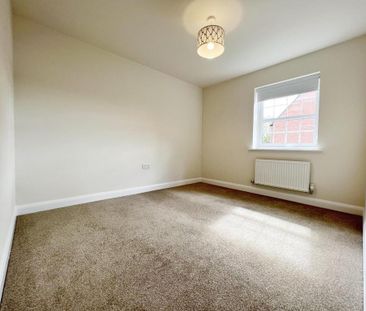 4 bedroom detached house to rent - Photo 6