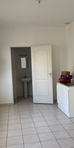 Appartement T2 situé dans une cour sécurisée - Photo 3