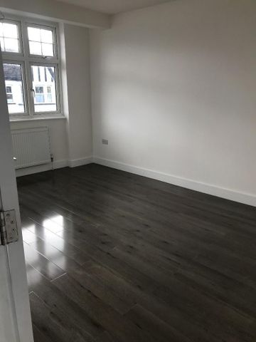 2 bedroom maisonette to rent - Photo 2