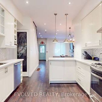 Renovated Home For Lease In Prime Leslieville, 2 Car Parking - Photo 3