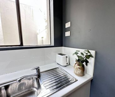 Modern Furnished Studio Units in Potts Point Move In Today! - Photo 6