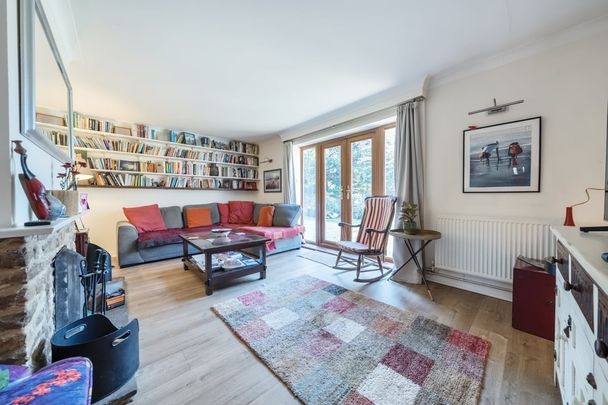 5 bedroom detached house to rent - Photo 1