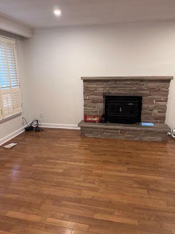 For Lease - 3407 Countryside Drive Unit# Main, Brampton, Ontario - Photo 3