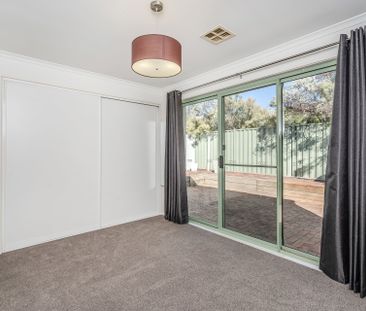 8/4 Redwood Avenue, Jerrabomberra NSW 2619 - Townhouse For Rent | D... - Photo 4