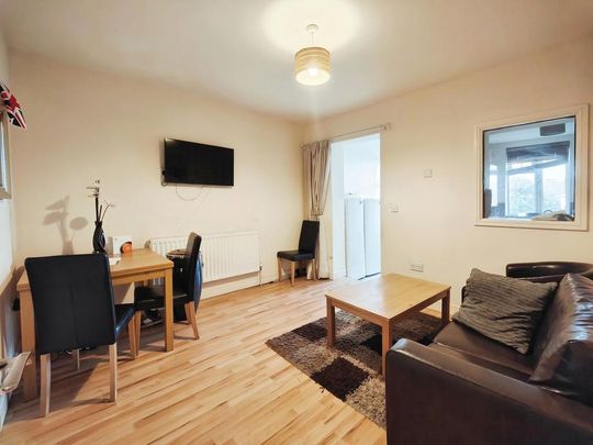 5 bedroom house share to rent - Photo 1