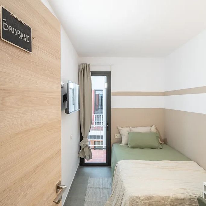 Passatge de Paca Soler, Barcelona, Catalonia 08028 - Photo 1