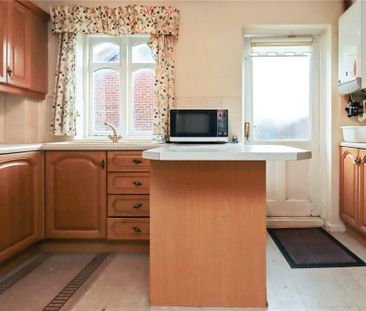 2 bedroom terraced house to rent - Photo 4