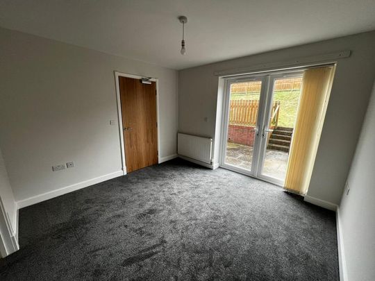 5 bedroom townhouse to rent - Photo 1