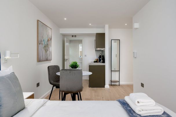 Bedsit, Stockwell St, SE10 - Photo 1