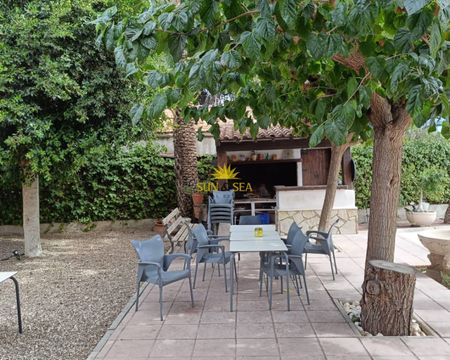 GROUND-FLOOR HOUSE WITH TWO BEDROOMS – ELCHE - Photo 3