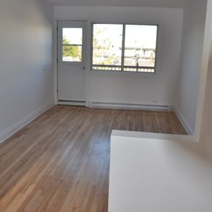 4 1/2, 3ième Étage à $1,395 - Photo 3
