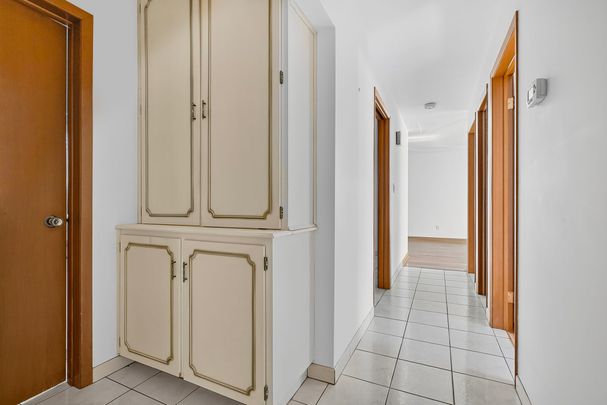 For Lease - 246 Thaler Avenue, Kitchener, Ontario - Photo 1