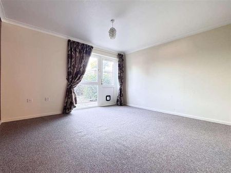 Jephson Close, Eastbourne, BN20 - Photo 2